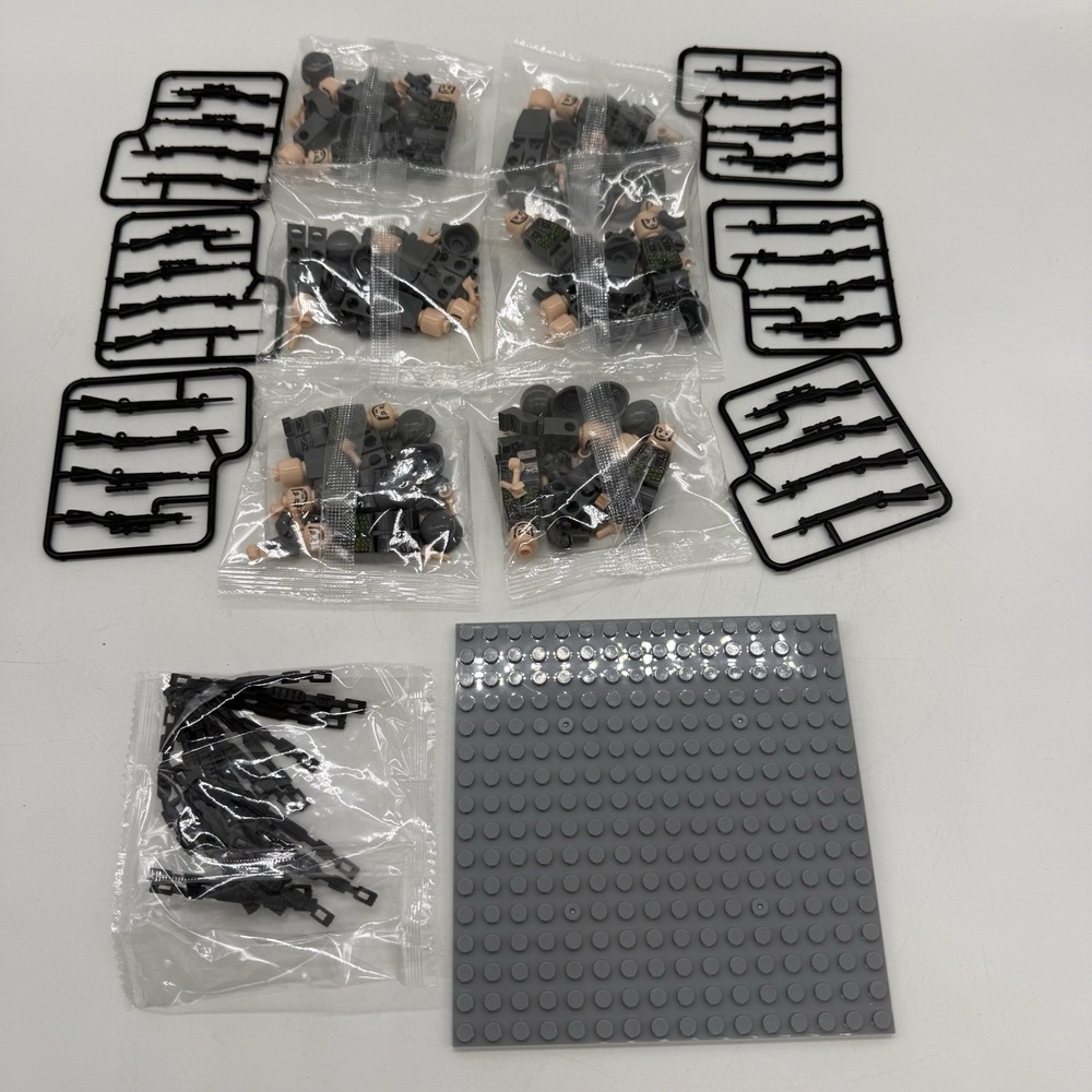 Unbranded Building Figures Lot Military Toys Bundle Weapons Accessories
